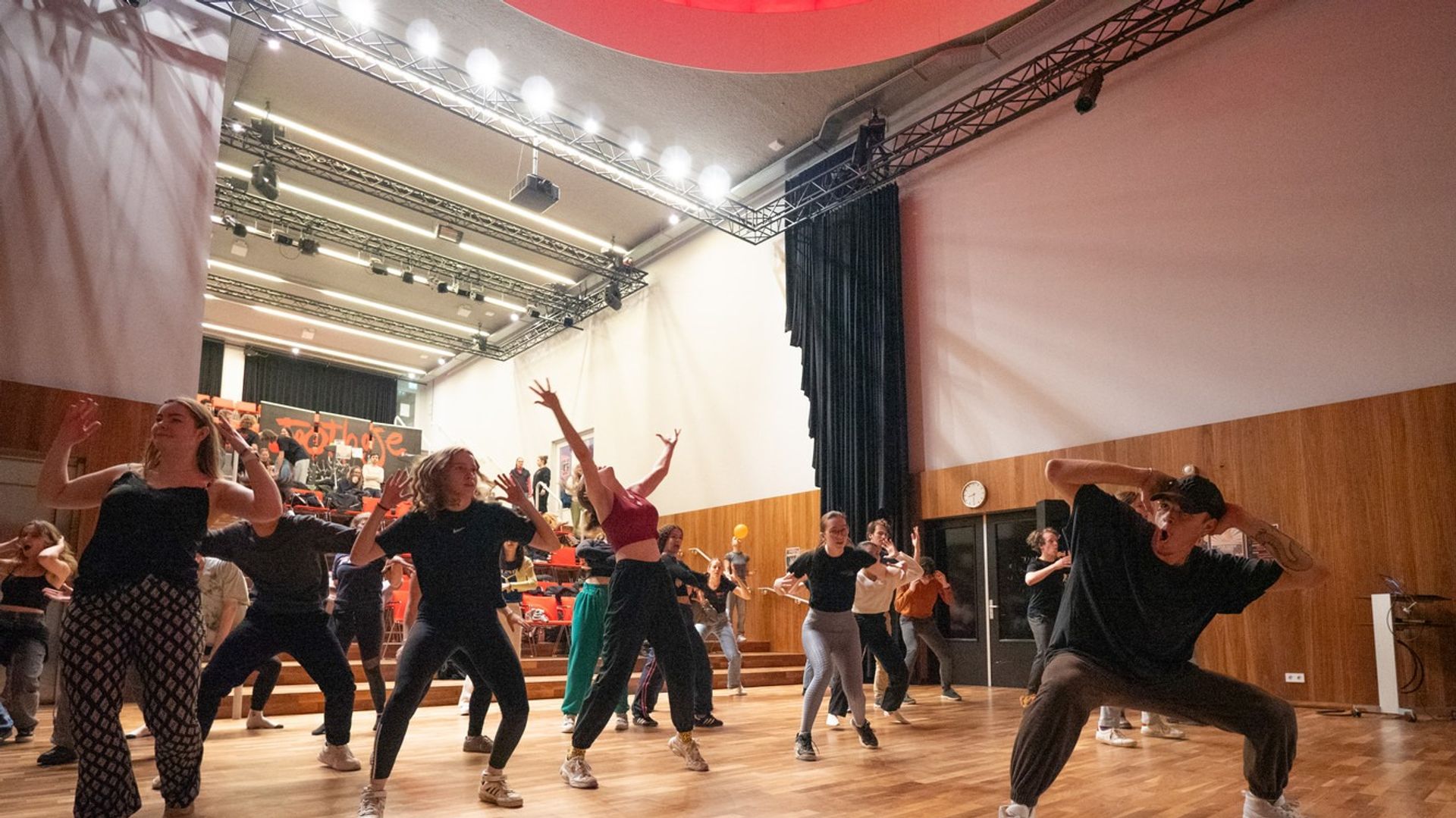 Pop-up theater: hip hop workshop