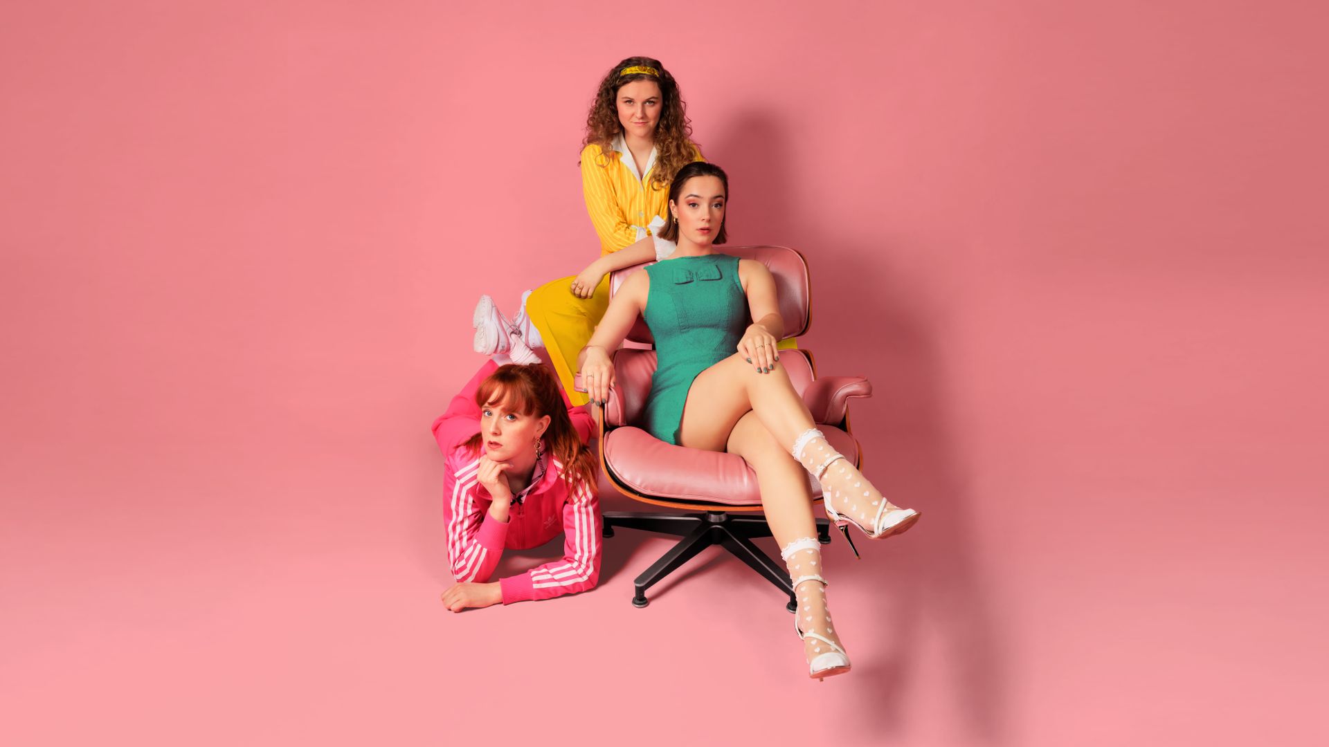 TRADWIVES de musical - Brand New Musicals: Club Satelliet