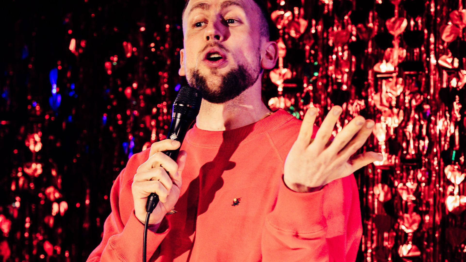 Stand-up: Rogier Bak en Nadine Froughi - International Comedy